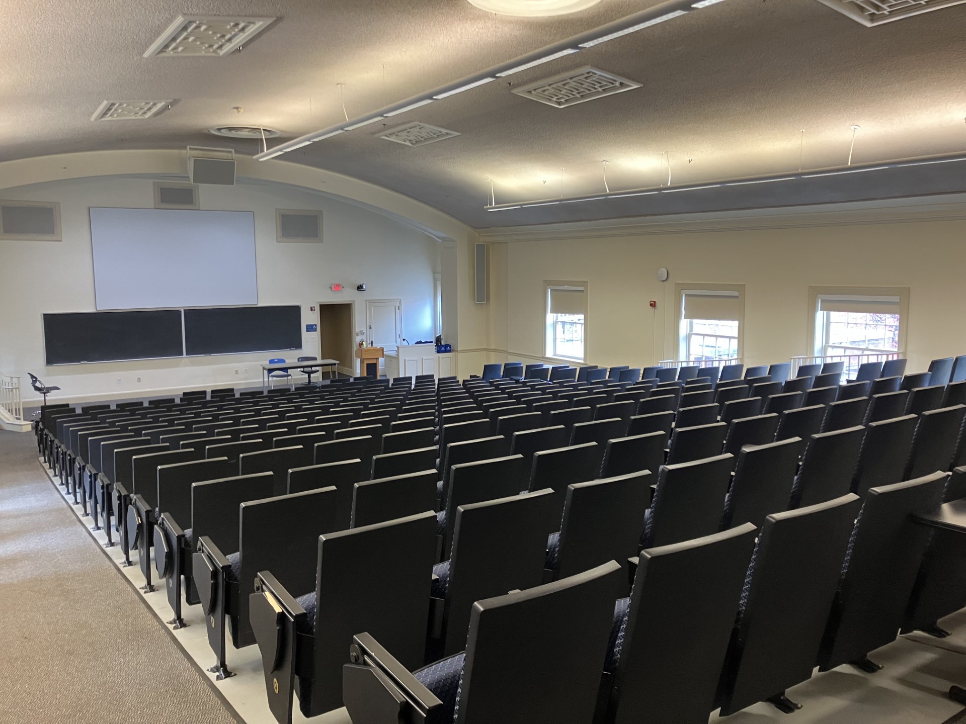 picture of warner 209 classroom